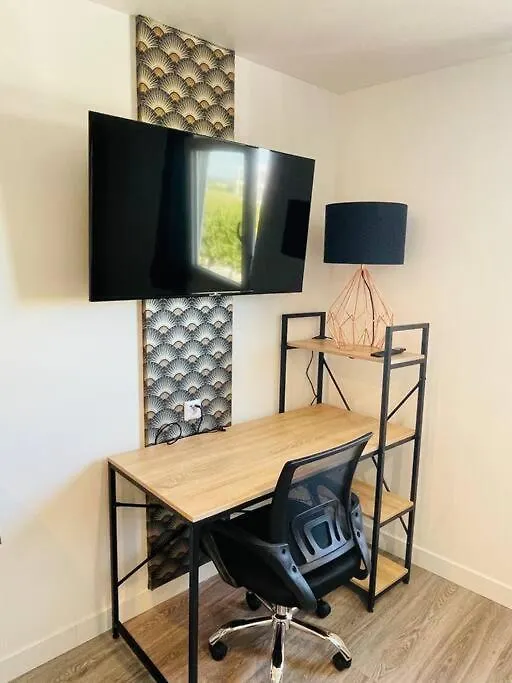 Studio 4 Cosy Et Tout Equipe A La Gare De Lorient 0*,  Franciaország